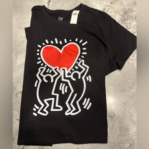 Keith Haring Symbol Heart Love Gap t-shirt! Brand new!